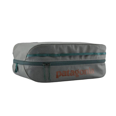 Patagonia Large Black Hole® Cube in noble grey, front view