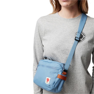 fjallraven high coast crossbody bag in dawn blue model front view