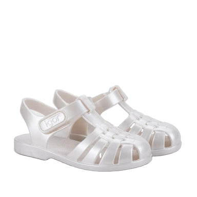 Igor Toddler's Clasica Nacar Sandal in marfil, front view