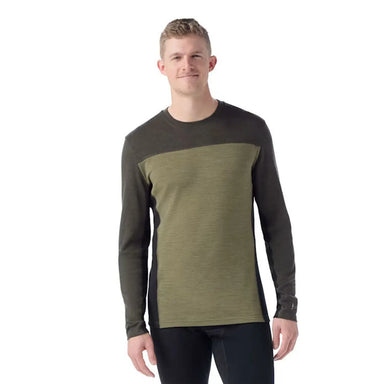 Smartwool Men's Classic Thermal Merino Base Layer Colorblock Crew in winter moss north woods, on model front