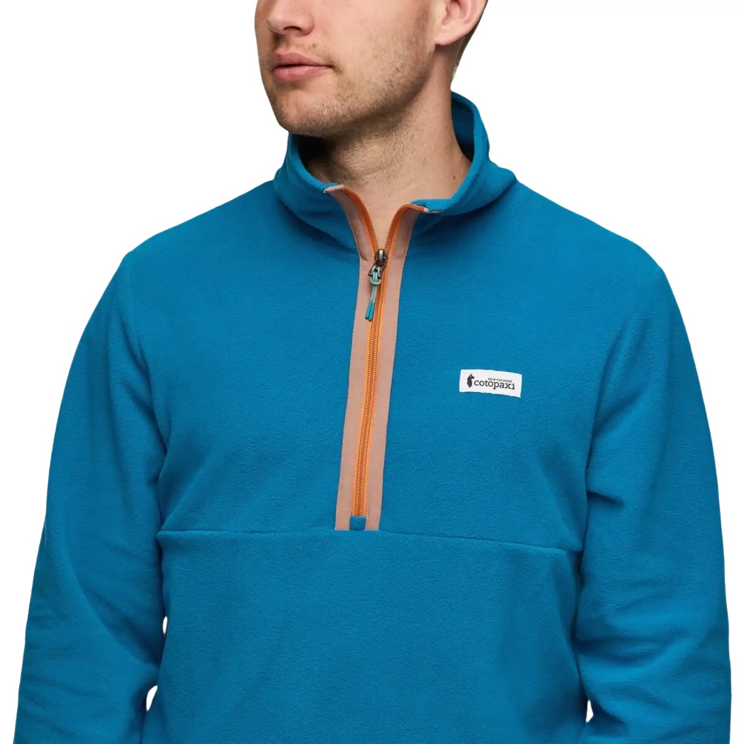 Cotopaxi Men's Amado Fleece Pullover in lake, on model front zipper detail 