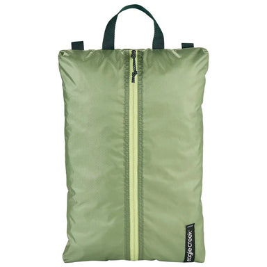 Eagle Creek PACK-IT® Isolate Shoe Sack shown in the Mossy Green color option. Front zipper view. 