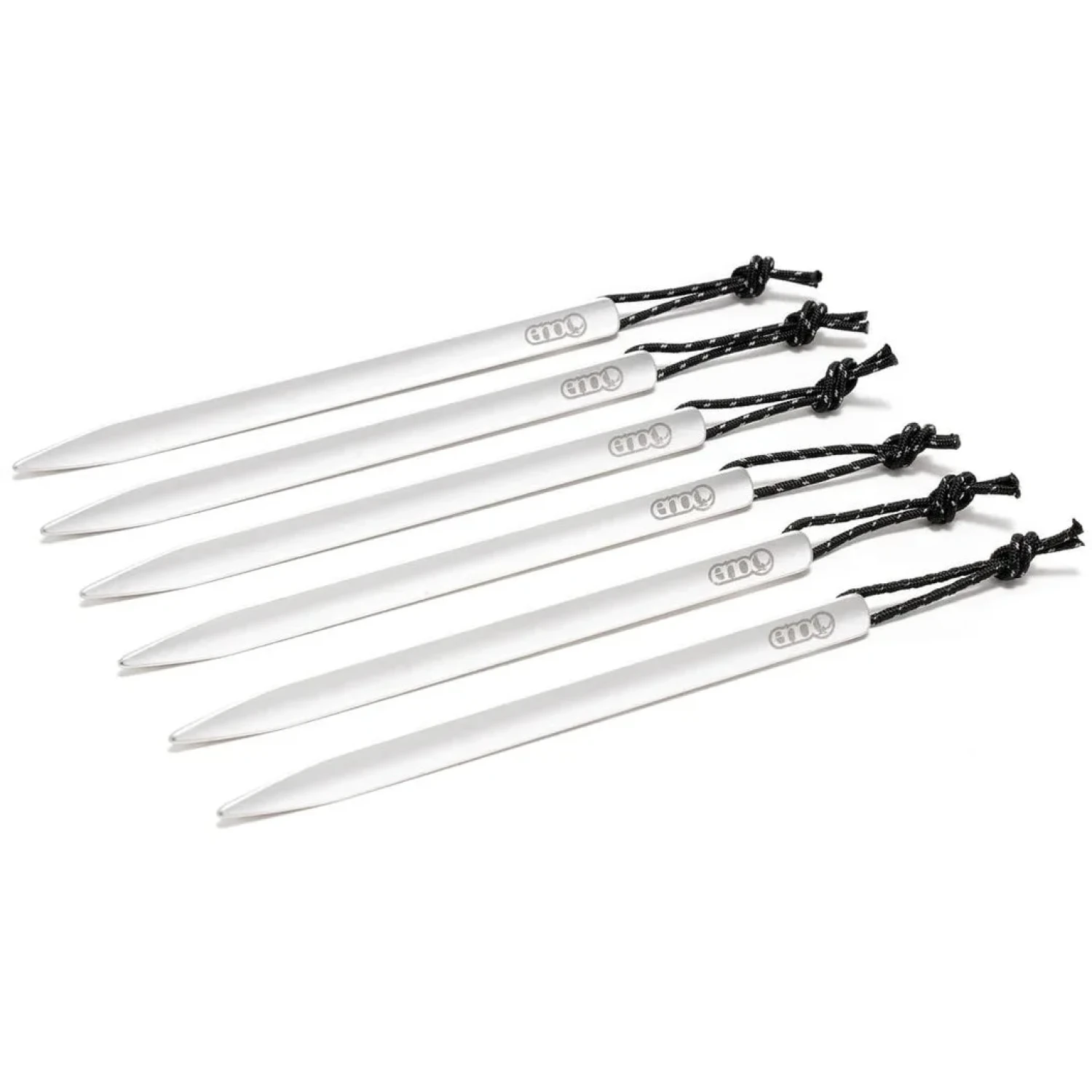 ENO DryFly™ Rain Tarp in charcoal, stakes detail view