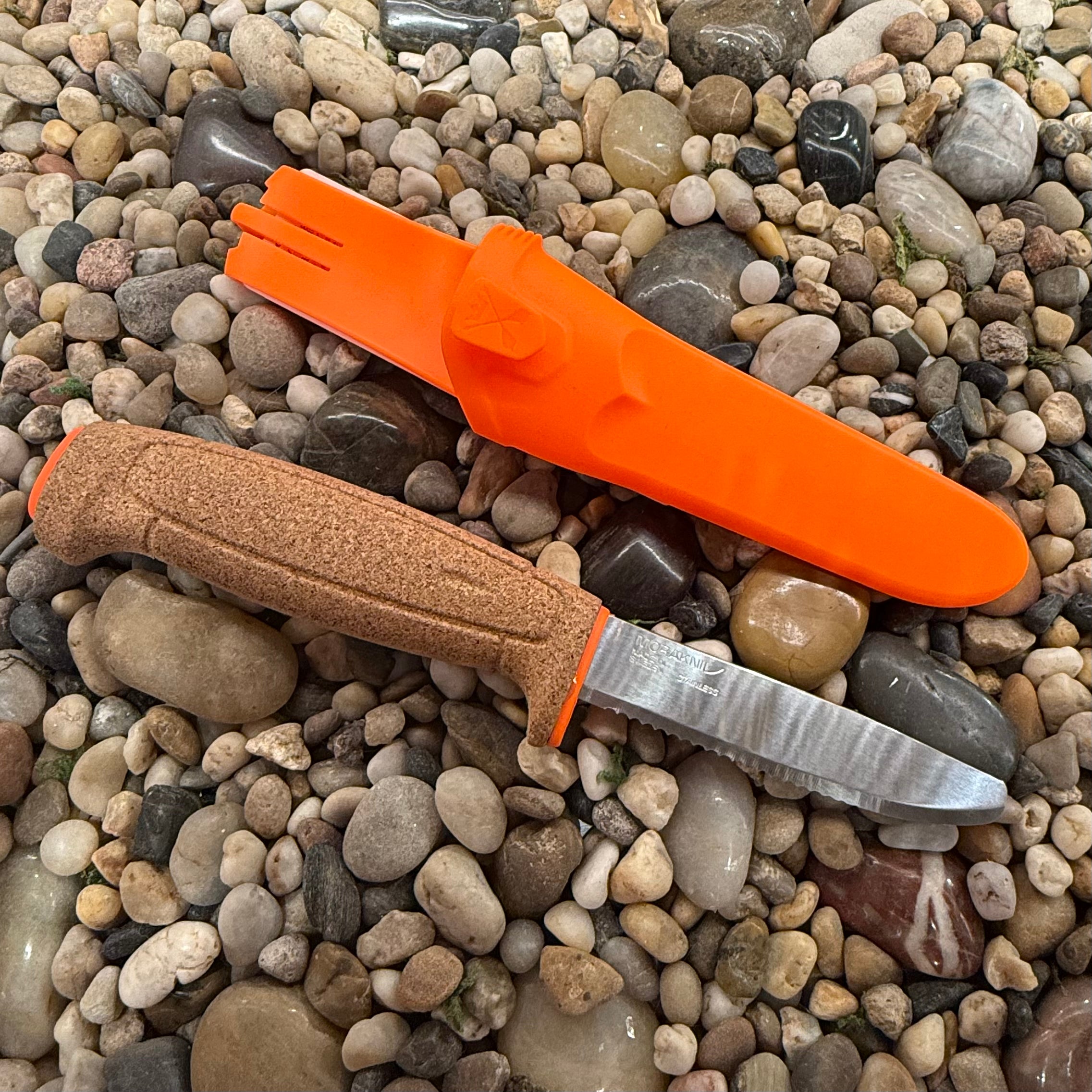 Morkaniv Floating Knife, top of knife and sheath