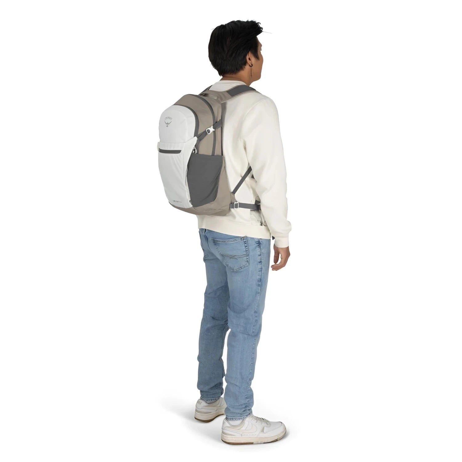 Osprey Daylite Plus 20L in mystery white multi, on model view