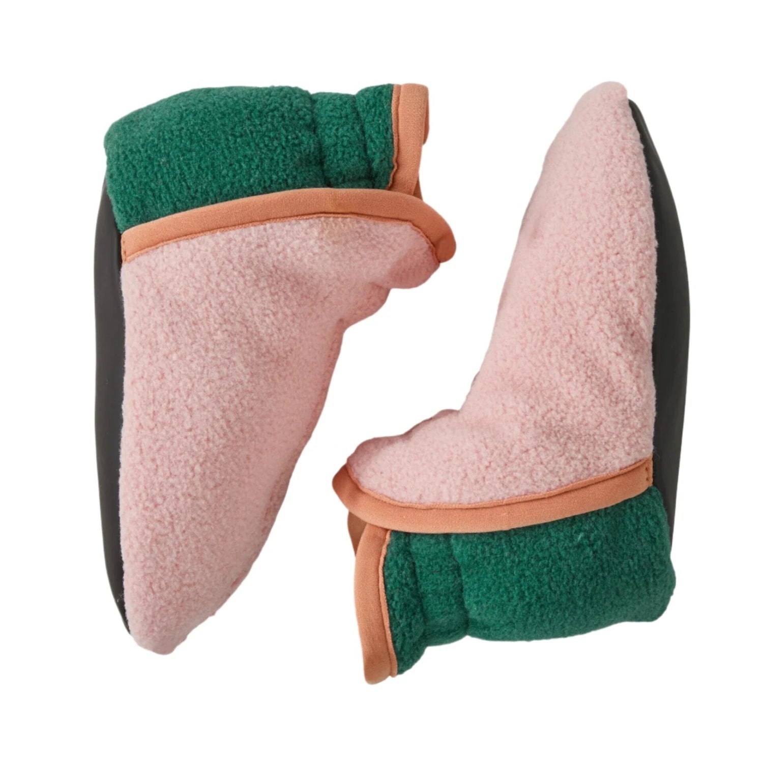 patagonia baby synchilla fleece booties in conifer green flat view