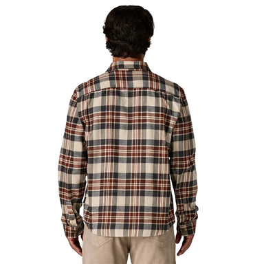 Patagonia M's Long-Sleeved Lightweight Fjord Flannel Shirt in Paw Dried Vanilla, back view of shirt on model 