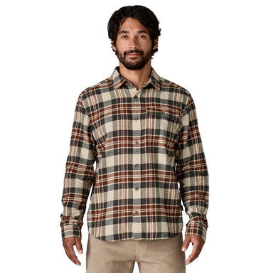 Patagonia M's Long-Sleeved Lightweight Fjord Flannel Shirt in Paw Dried Vanilla, front view of shirt on model 