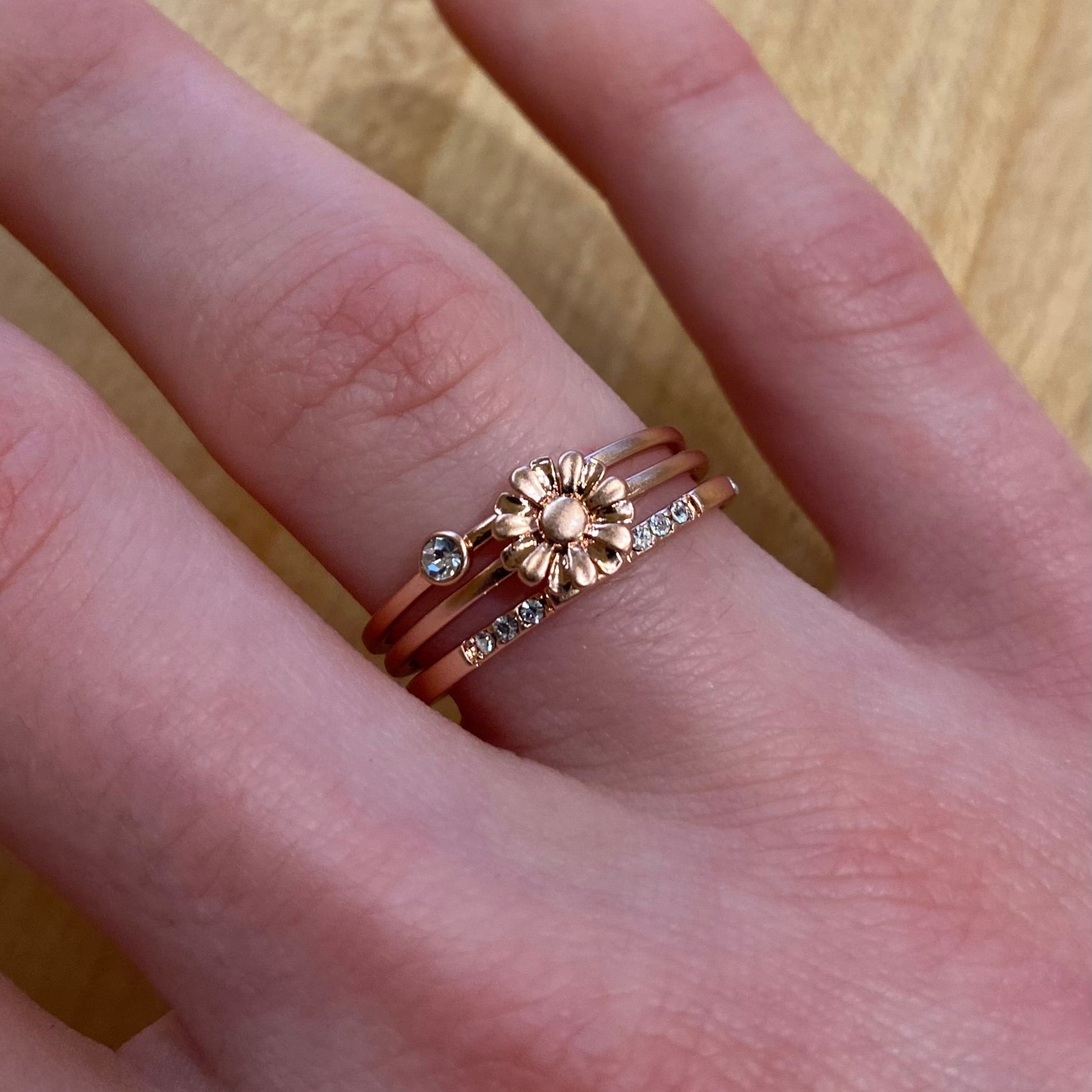 Pura Vida Daisy Ring Stack, in Rose Gold Daisy 