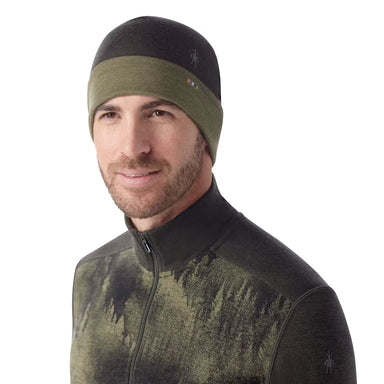 smartwool thermal merino reversible cuffed beanie in northwoods heather front model view