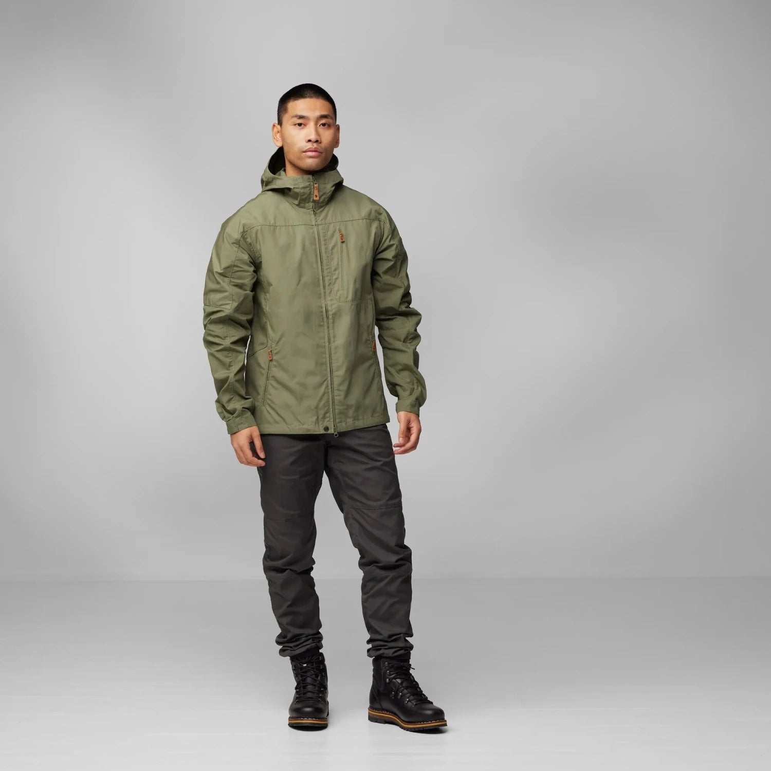 Fjall Raven Men's Sten Jacket in green, on model front view